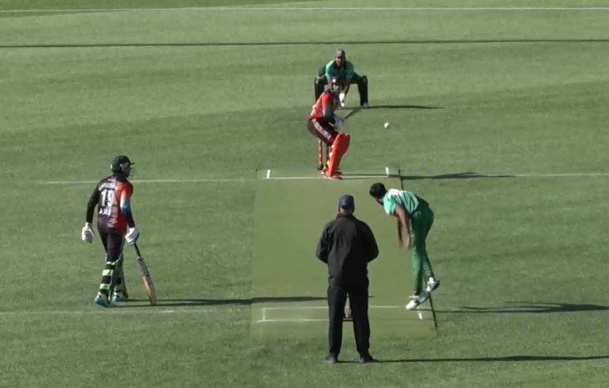 19 needed off 4! Hamza Nisar makes no mistake