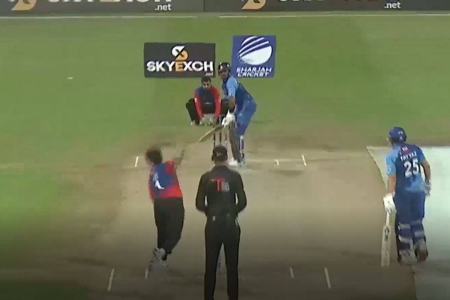 Mahmood's 4-fer goes in vain