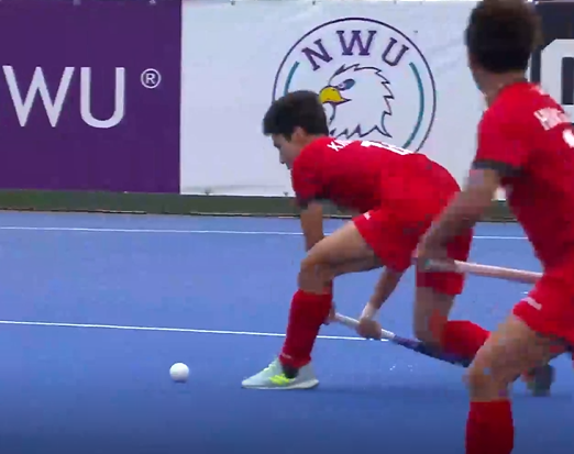 INCREDIBLE! Kim Sunghyun scoops it over the goalie