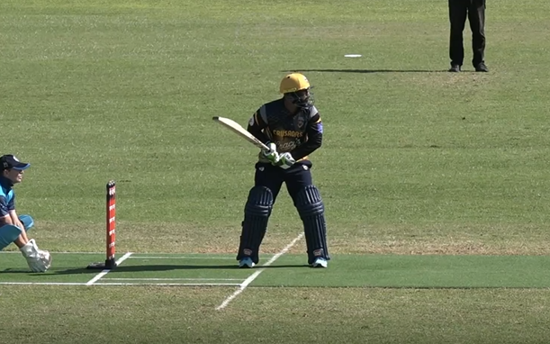 9 Sixes! Avishka's unbeaten 68 sees Overseas home