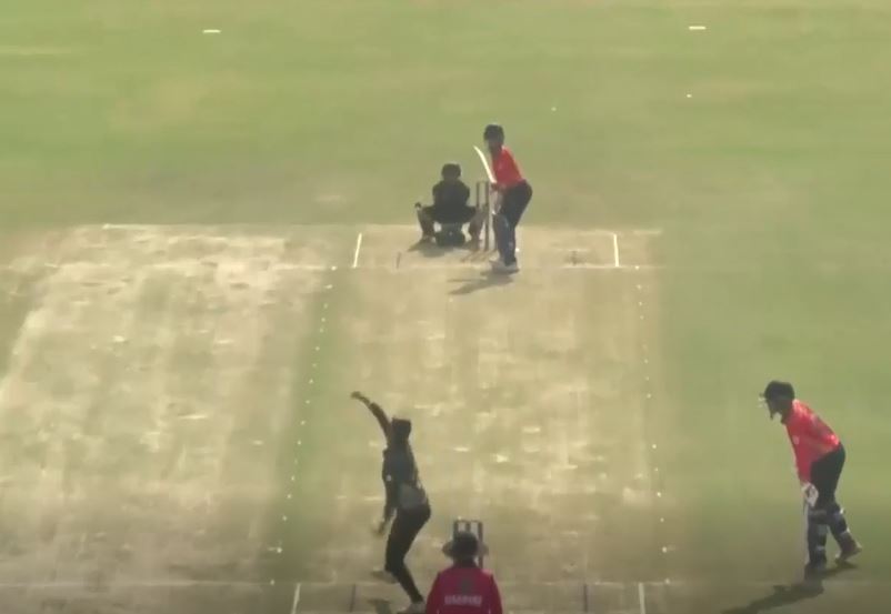 Priya Pandey spins her web with a 3-fer