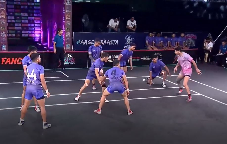 Panthers overcome Rhinos by 11 points