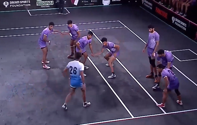 Thriller! Arrows beat table-toppers Heroes by four points