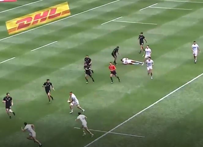 New Zealand beat Argentina 21-15 in a close contest