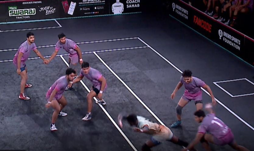 K Thamizhvanan's Kamaal performance