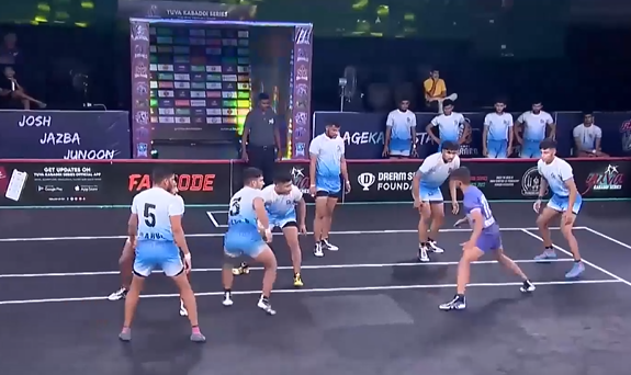 Mighty Heroes storm past feeble Panthers 52-28