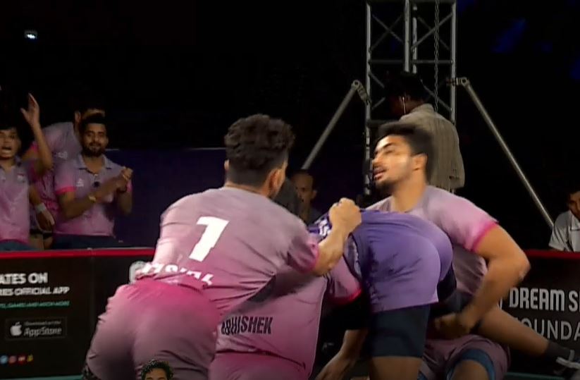 Abhishek Kumar's brilliant defense restricts Arrows