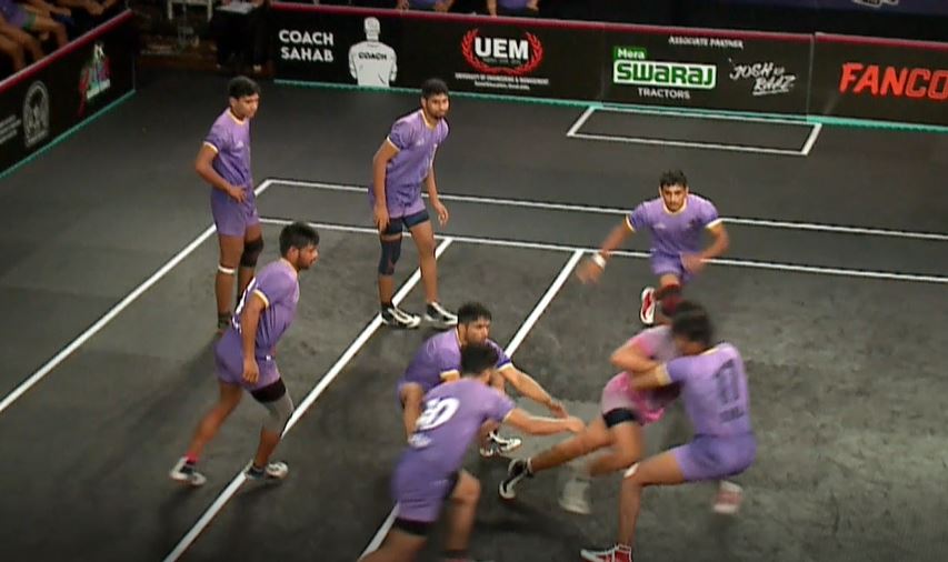 Palvinder Singh's valiant raids put Arrows' on backfoot