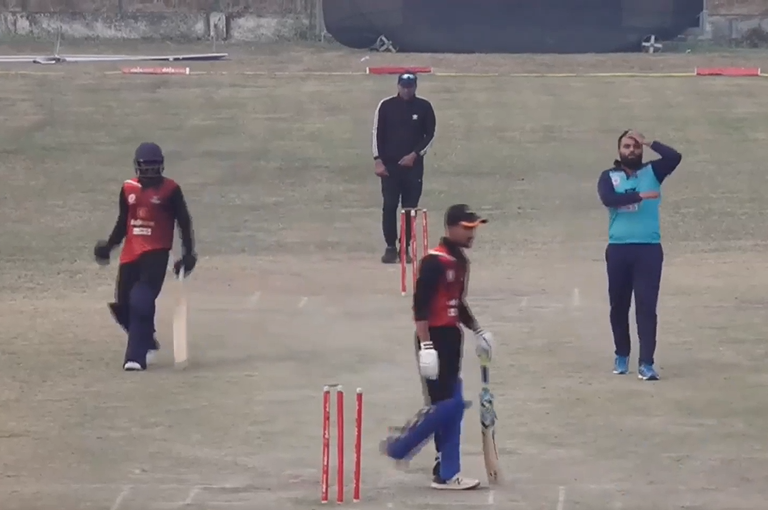 Aman Saxena's 3-fer gives hope to Chhindwara Lions