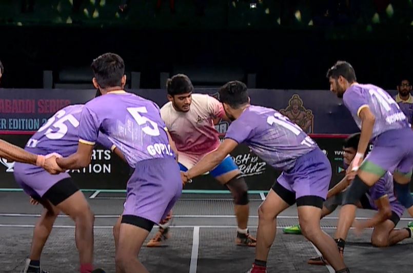 Himanshu Chaudhary's solid defence puts Veers on backfoot