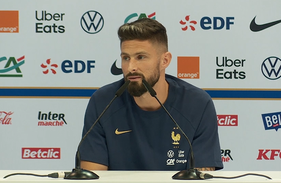 Olivier Giroud hails England's squad strength