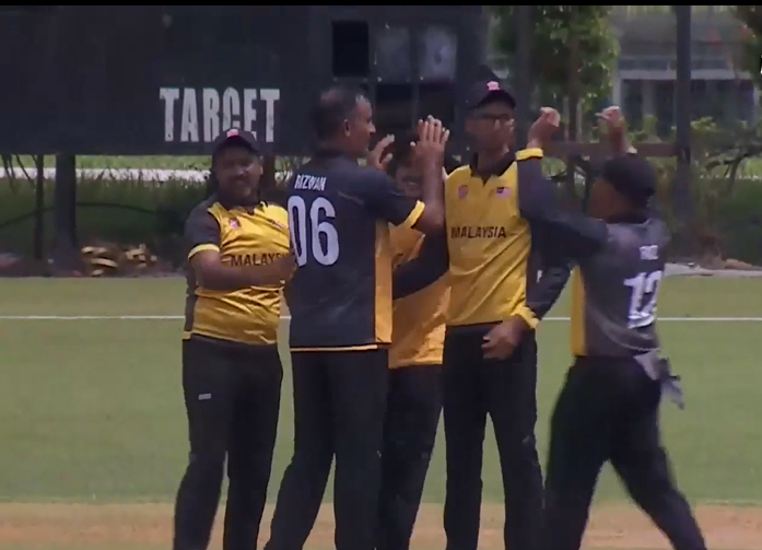 Malaysia stuns Denmark to win by 2 wickets