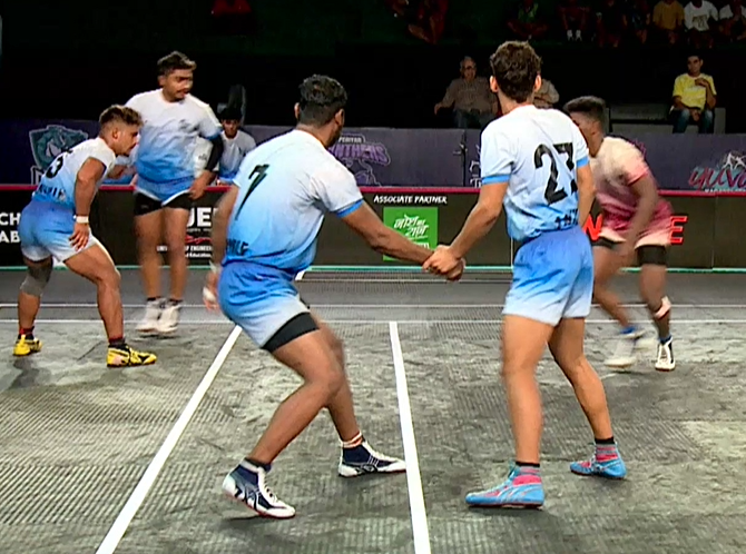 Manjunath Kurubas's crucial fightback against Hampi Heroes