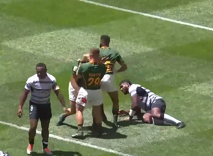 Upbeat South Africa shock Fiji with 17-7