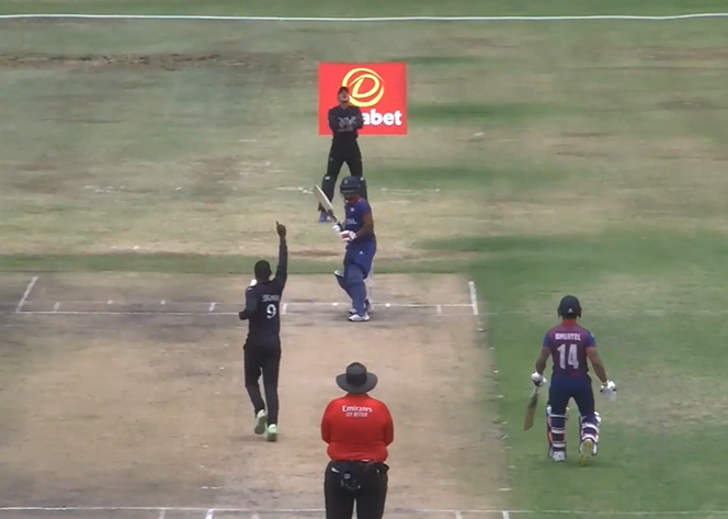 3 wickets, 1 maiden! Tangeni Lungameni's brilliant spell