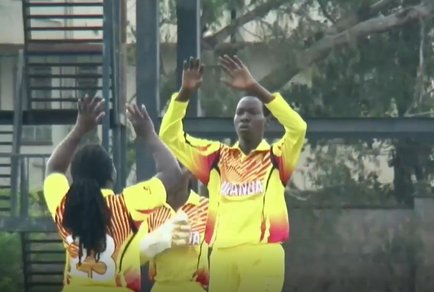 Alumo's 3-fer puts Qatar on the backfoot