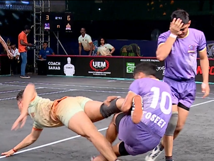 Arjun Rathi's splendid leap against Aravalli Arrows