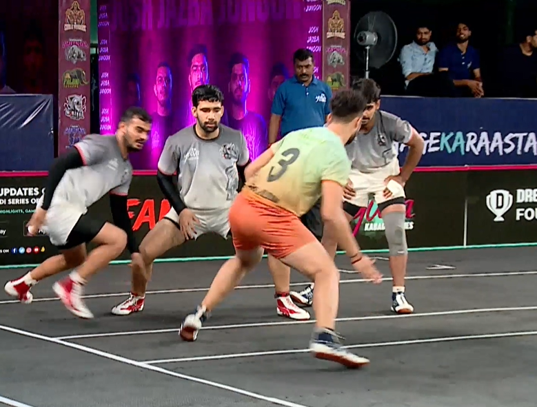 Arjun Rathi's sensational performance fetches him 12 raid points