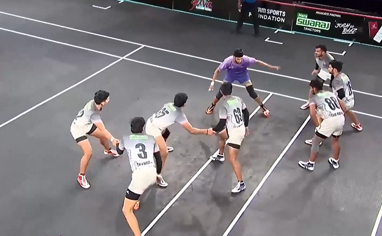 Magnets inch closer to finale, thrash Arrows by four points