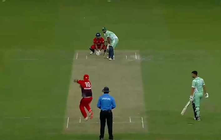 5 fours, 3 sixes! Asif Khan's 66 lights up series opener