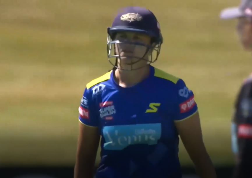 101 off 67! Explosive Suzie Bates goes berserk