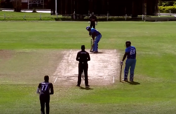 263 STRIKE RATE! Larry Babb's quickfire cameo of 29* runs