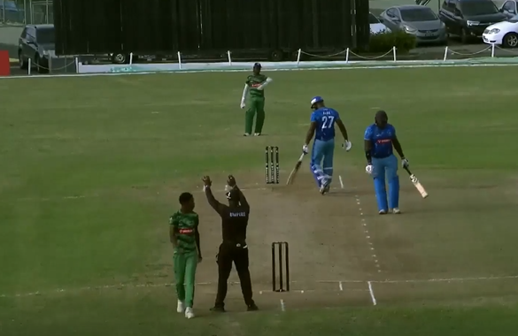 5 Sixes, 1 Four! Larry Babb's blazing knock of 39 runs