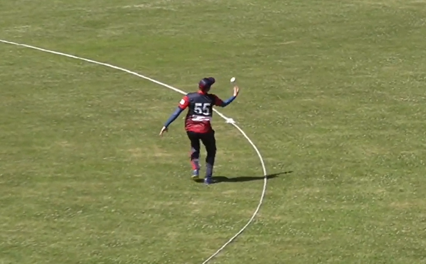 ONE-HANDED STUNNER! Donaustadt's Baseer shocks Ranjit