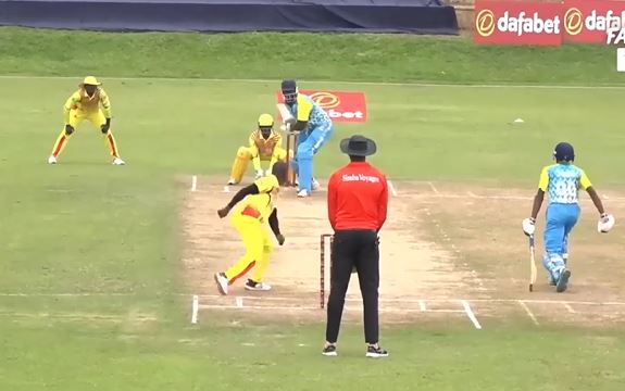 Henry Ssenyondo spins his web with 3-fer