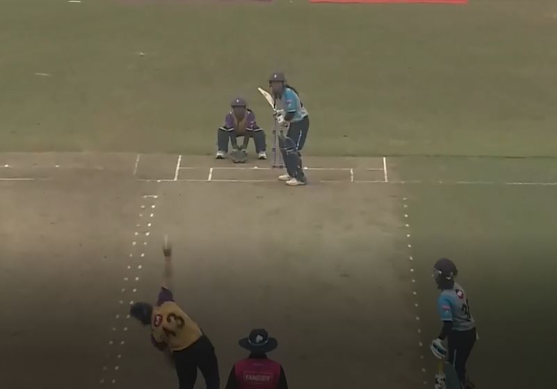 3 for 4! Nikita Debnath rattles Blasters batting line-up