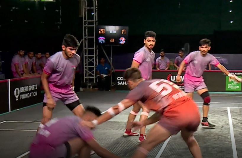 Vikram Singh's steady tackles dent Tigers