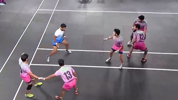 Dominant Heroes thrash Rhinos 79-27