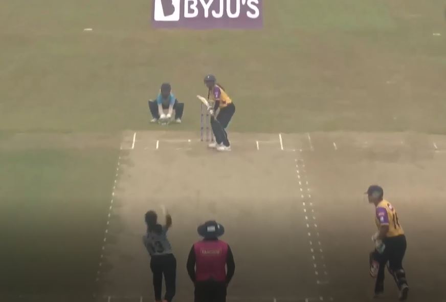 Supriya Das anchors Stars' chase with a valiant 66