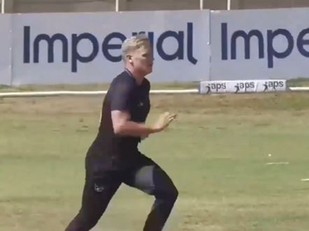 Trumpelmann's 4-fer blows Scotland to bits