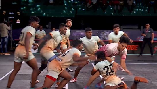 Pravinkumar's defence puts leash on Veers' raiders