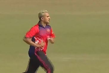 Umair puts on a show with his 3-fer