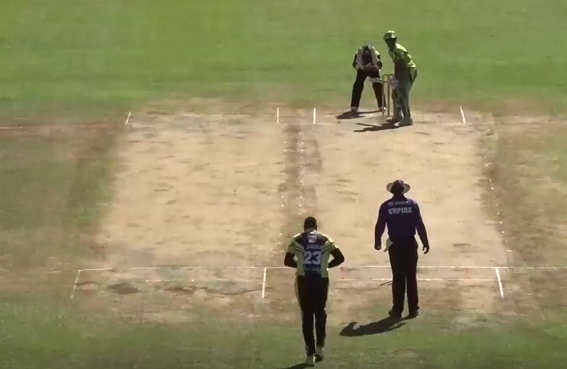 22 off 9! Sherlon George takes Warriors' bowlers for a ride