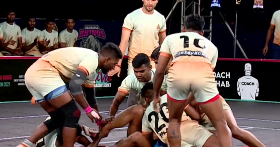 M Gowtham torments Hampi Heroes' raiders