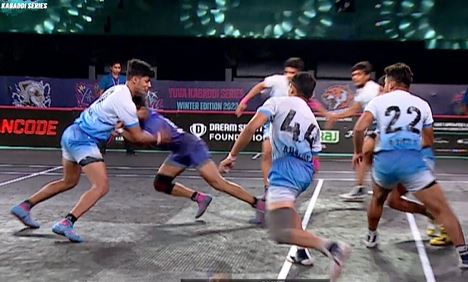 Ashish Malik's tackles troubles Panthers