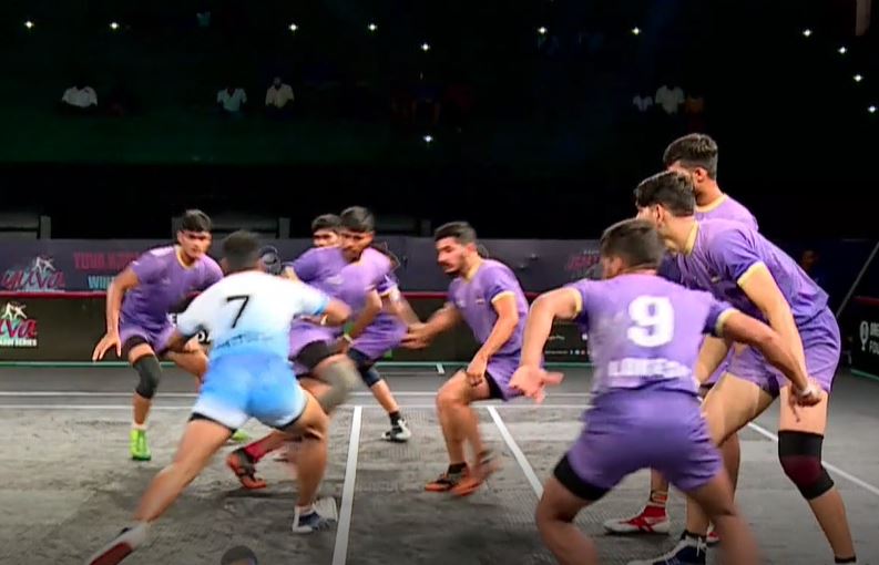 Himanshu Chaudhary's sensational defence restricts Heroes