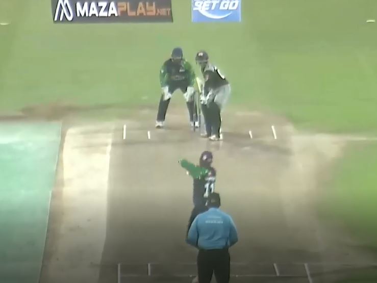 Districts nab SF berth from Chocolates' grasp by 42 runs
