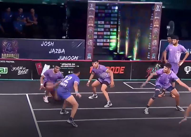 Arrows secure easy win, pip Panthers 58-37