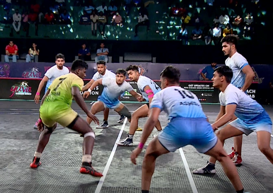 Masana Muthu's Kamaal raid against Heroes