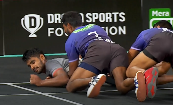 Sahil Narwal's dazzling jump against Periyar Panthers