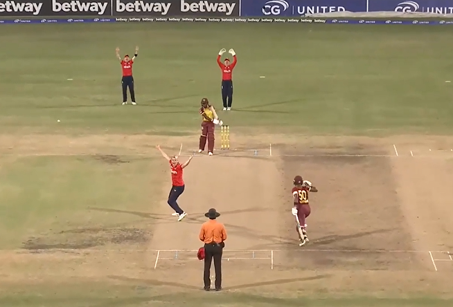 4 for 12! Lauren Bell sees ENG home