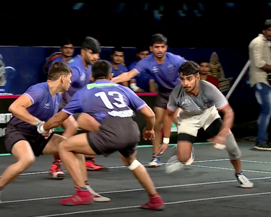 Sahil Narwal puts Periyar Panthers' defence on the backfoot