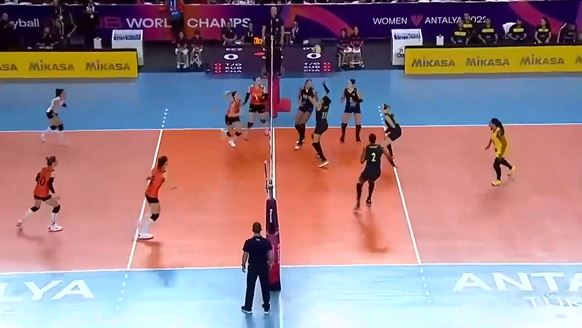Eczacibasi Vitra drub Dentil Praia Clube