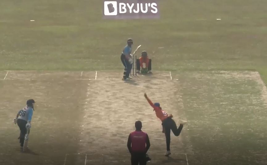 Shiuli Chakraborty spins her web with 4/14