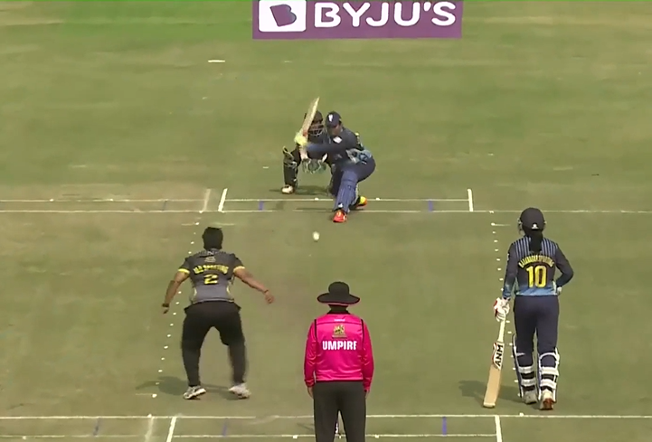 3 for 16! Shrayosi Aich steals the show