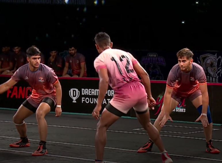 Teju Naik's valiant raids anchor Veers' momentum